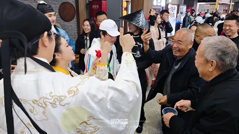 泸州市老酒协会 泸州市老酒协会