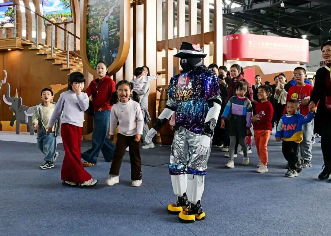 泸州市老酒协会 765591f1-1a15-4b54-a39d-b6f80c94ef88.jpg