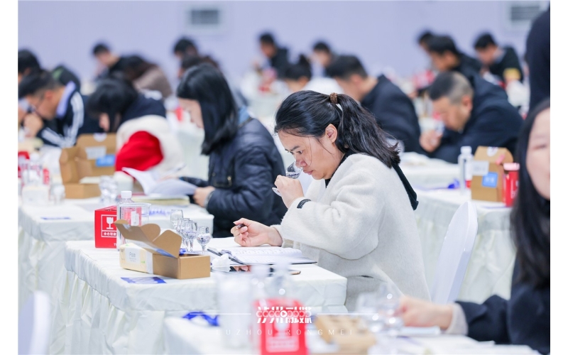 关注酒博会｜&ldquo;酒城论剑&rdquo;第十年 近300名品酒高手过招